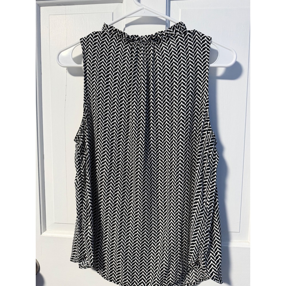 LOFT Sleeveless Blouse Petites SP Black White Chevron Tie - Picture 3 of 7